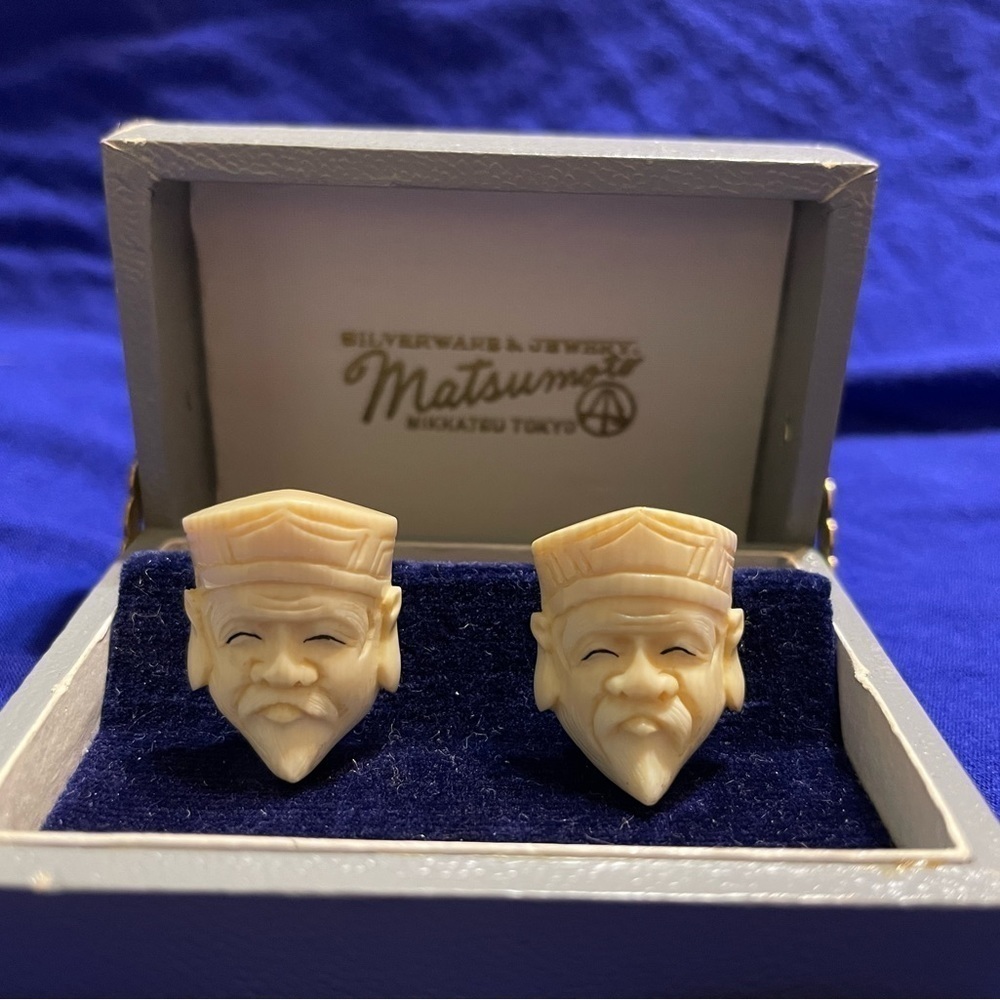 Vintage 70's Matsumoto Tokyo Carved Face Screw Back Earrings Signed with‎ Kanji